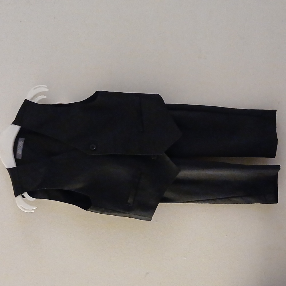 Van Heusen Toddler Vest & Pant 2 Piece Set‎ | Size 2T